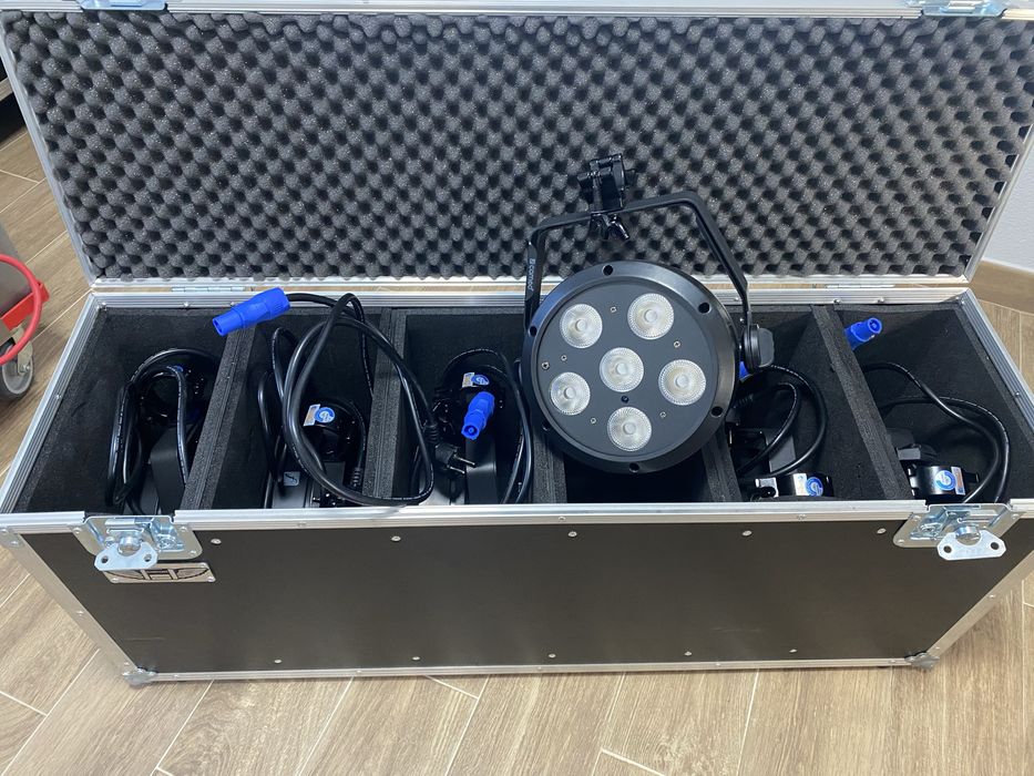 Cameo ROOT Par 6, Global Truss 812-B Half Coupler