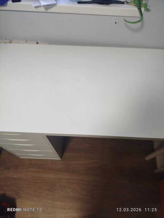 Бюро бяло   Ikea