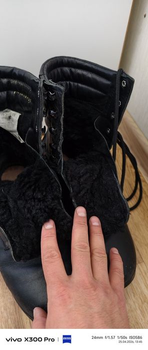 Ботинки с высоким берцем.