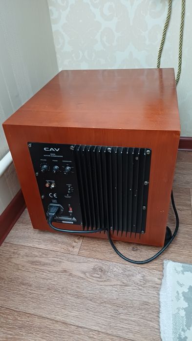 Продается сабвуфер CAV 250W