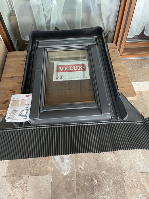 Fereastră VELUX Premium GGL3070 CK02