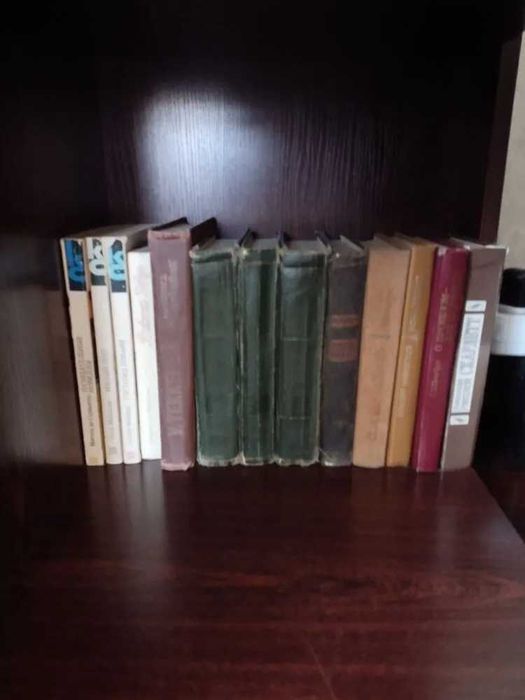 Книги разных жанров