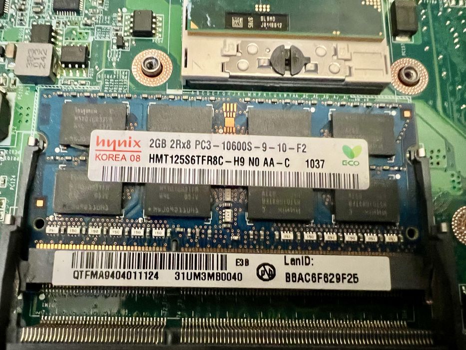 Стари компютър и компютърни части