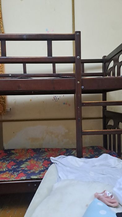 Продам кровать двух-ярусную