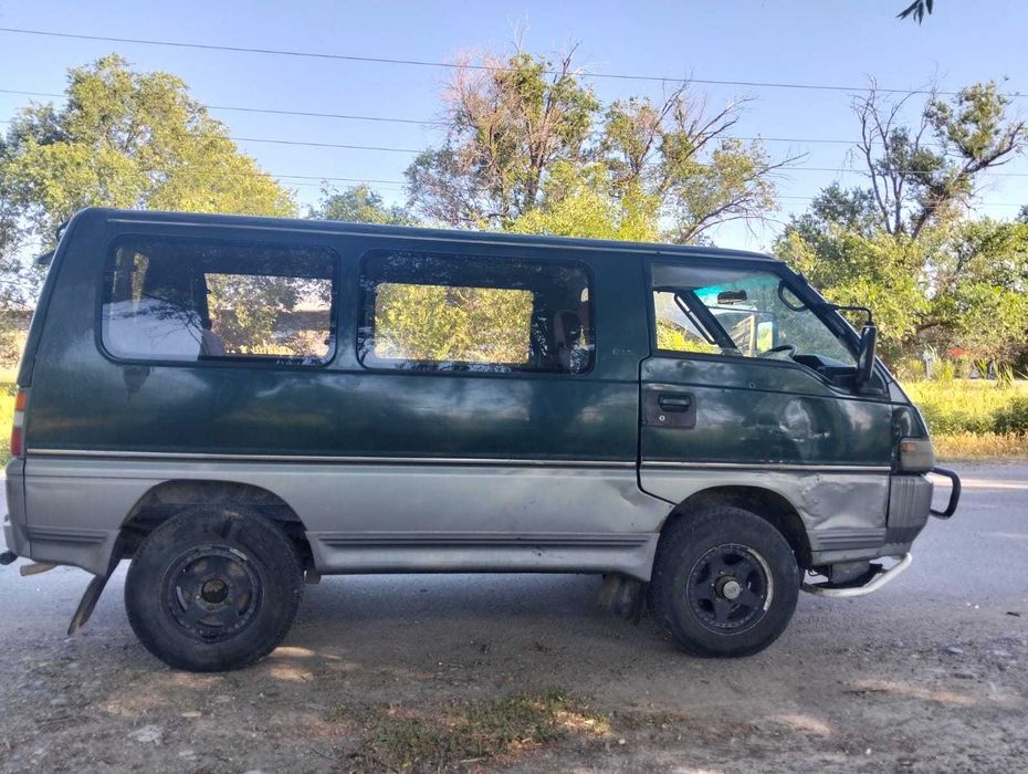 Mitsubishi Delica