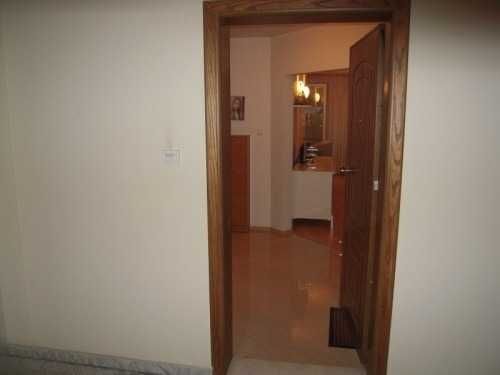 Дава се под наем Тристаен апартамент в София, Лозенец - 98 кв.м за 975 € - Снимка #20