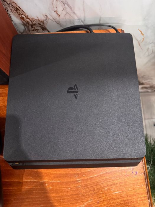 PlayStation4( 2 джостика )