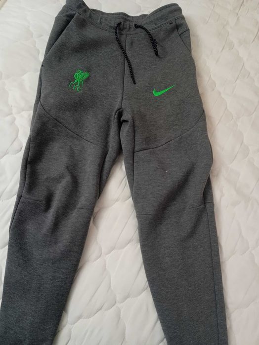 Долнище nike оригинално