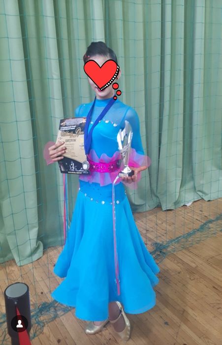 Платье для бальных танцев