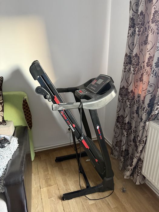 Banda de alergat bodyfit f5000 ca noua