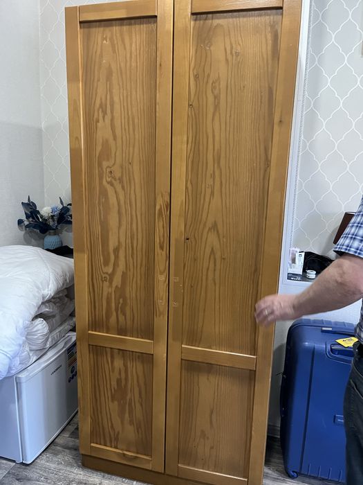 Продаю кровать и шкаф