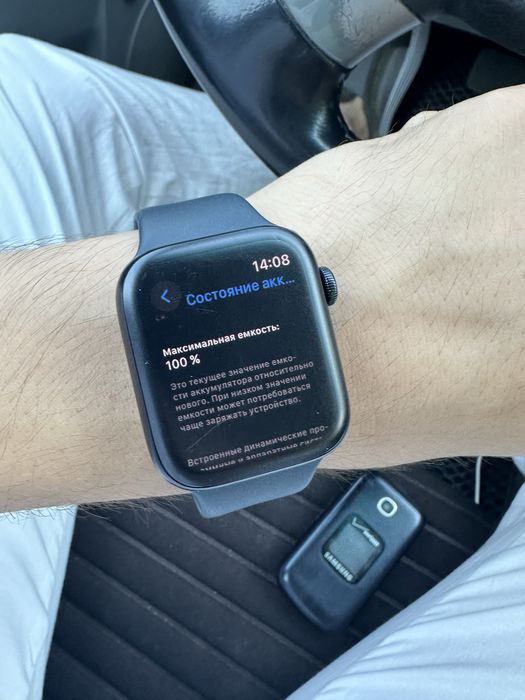 Продаю Apple watch SE 2