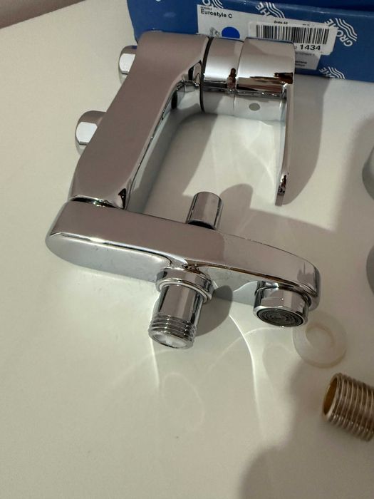 Baterie perete Grohe Eurostyle C Vertica pentru cada