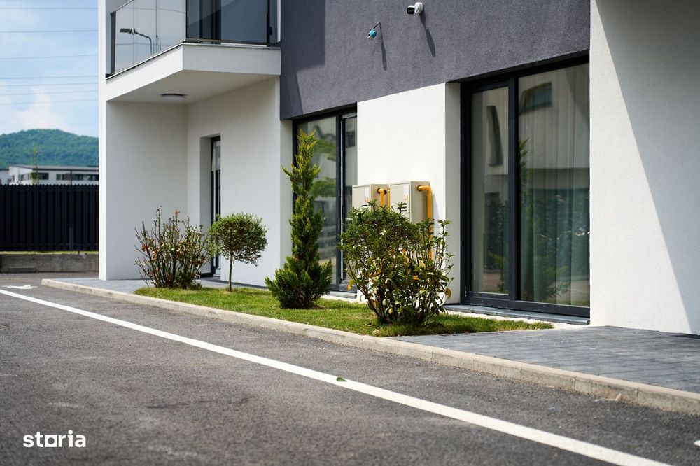 Casă modernă tip duplex de vânzare în Florești – Str. Lacului