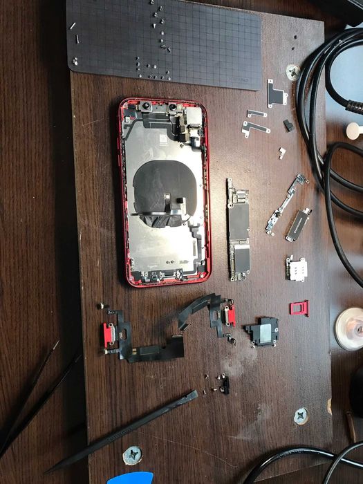 Смяна на порт/букса/charging port за зареждане на всички модели iPhone