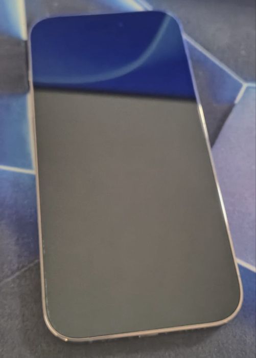 Iphone 14 pro gold