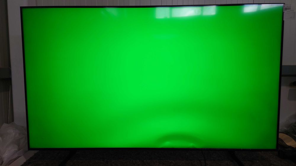 Smart TV Samsung QLED 65Q7F 165 cm 4K Ultra HD HDR1500 Design Premium Metal One Connect Box Telecomanda Metalica Garantie (Mic Defect Estetic)