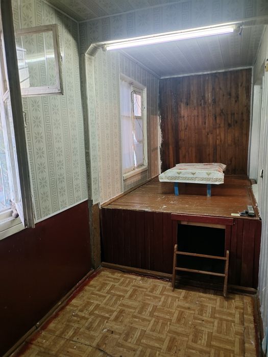 Uchquduqdan uy sotiladi