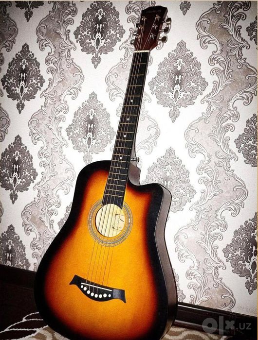 Gitara sotiladi yangi holatda