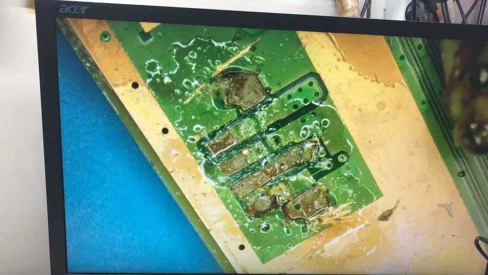 Reparatii electronice, PS5, PS4, PS4 Pro, Xbox, Laptop, MacBook