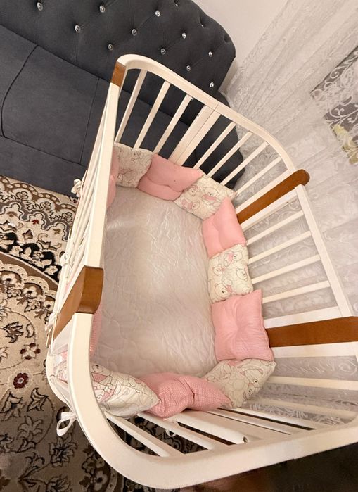 детская кроватка , новая