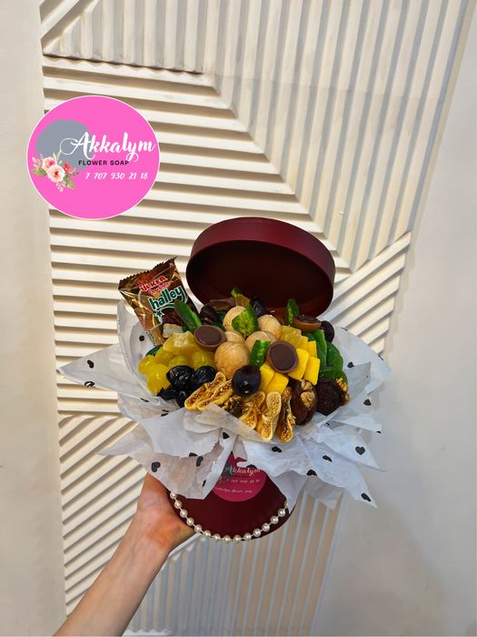 Сухофруктовая композиция