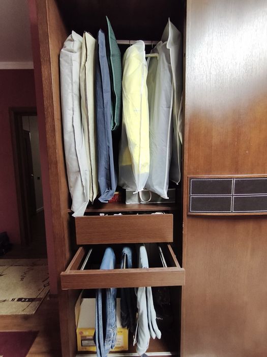 Шкаф большой для одежды