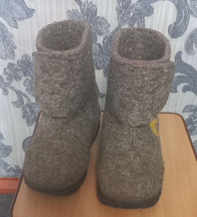 Продам валенки детские