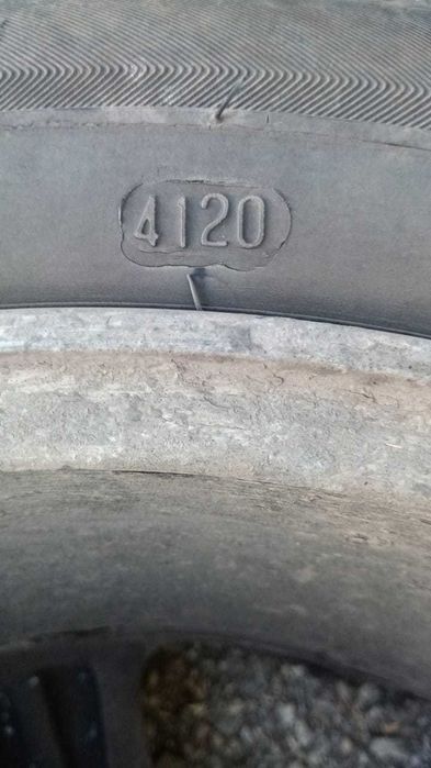 4 броя алуминиеви джанти с гуми 15-5х100 toyota с хубави зимни гуми