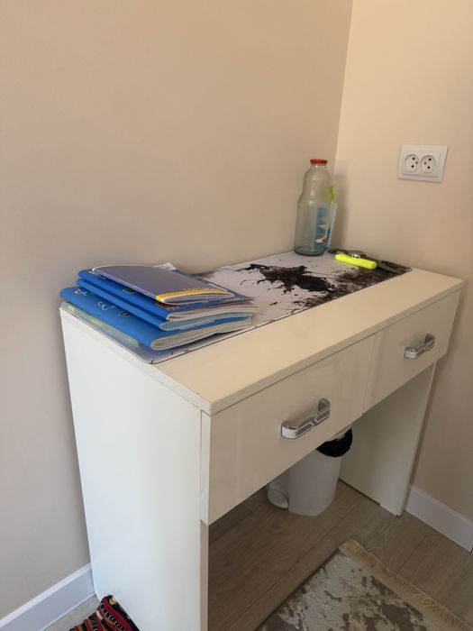 Учебный два стол