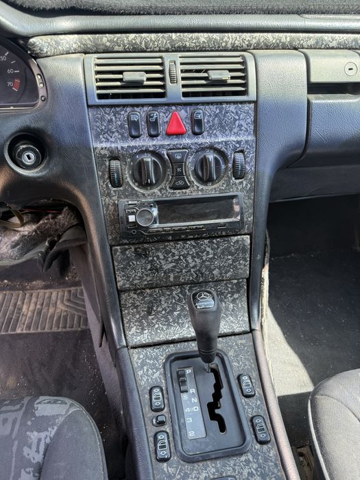 Мерс Е280 по запчастям