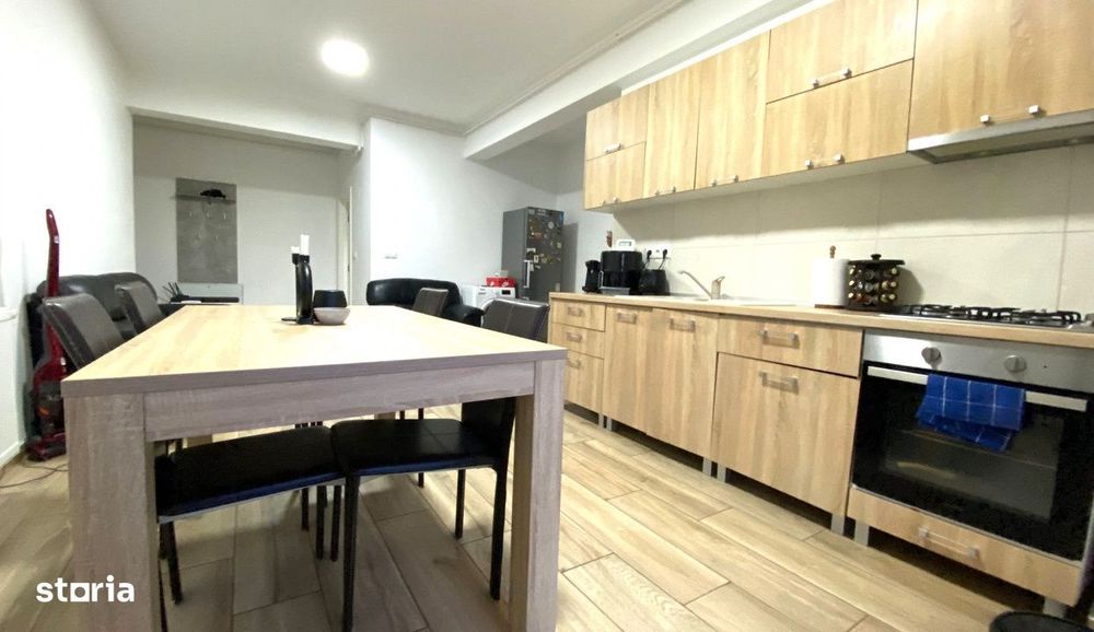 Apartament 3 camere, calea Baciului,zona MegaImage, 2 balcoane,parcare