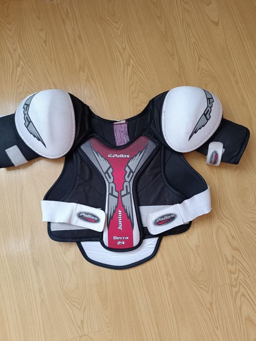 Продам хокейную форму !