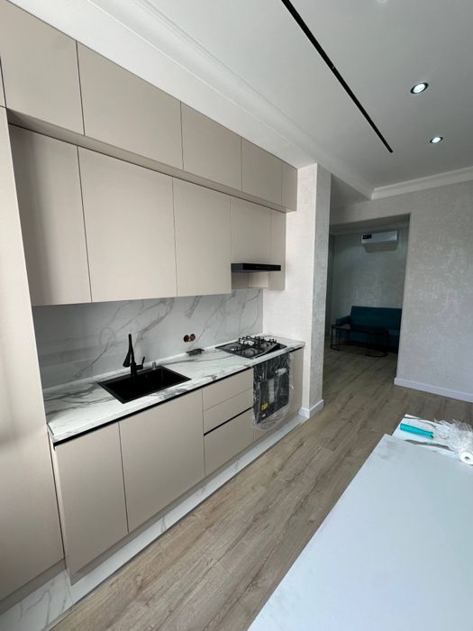 Arenda Nukus Avenue 1/8/12