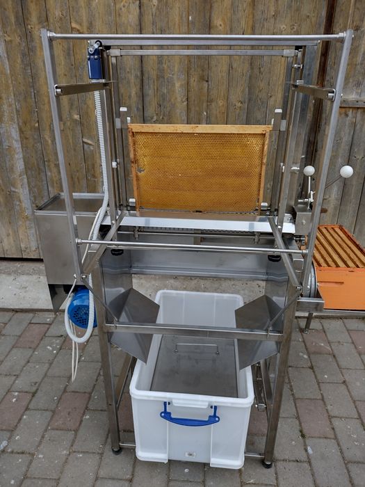 Vand mașină de descapacit miere