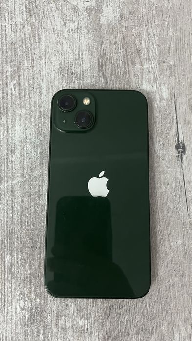 IPhone 13 зеленый