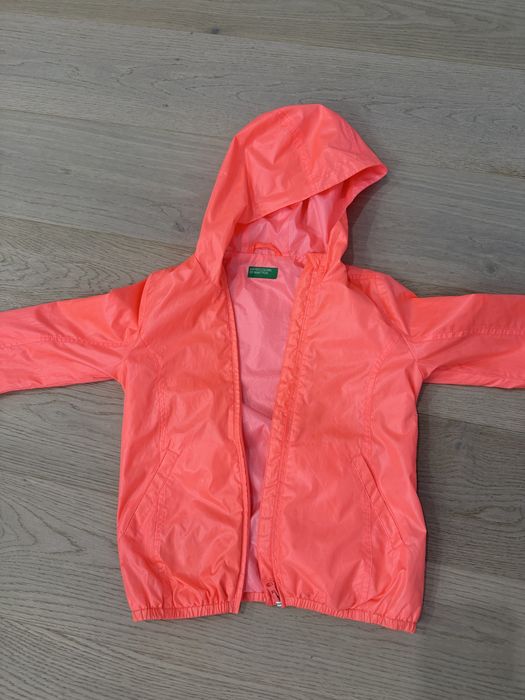 Яке/ ветровка Benetton 7-8 години
