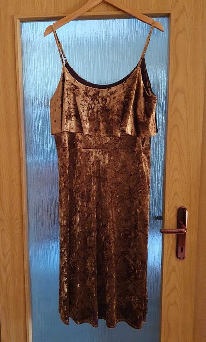 Rochii și jachetă pentru ocazii deosebite