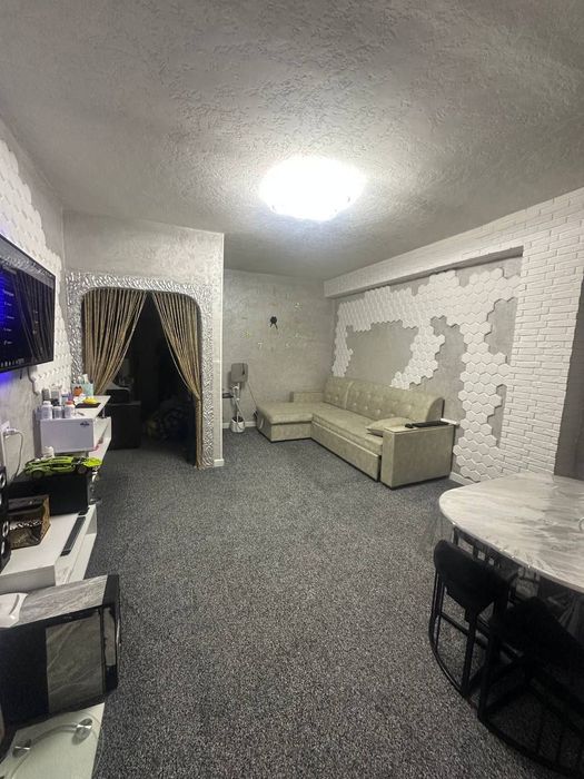 Юнусабад-8 Сезам, Биллур 1>2/8/12