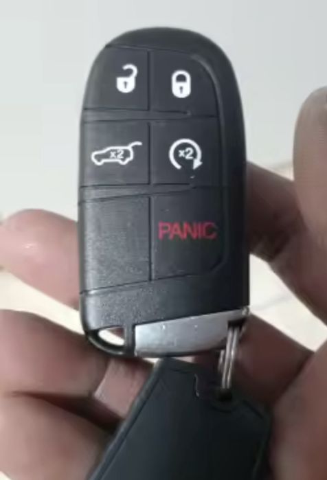 Програмиране на ключове за Jeep, Dodge, Chrysler