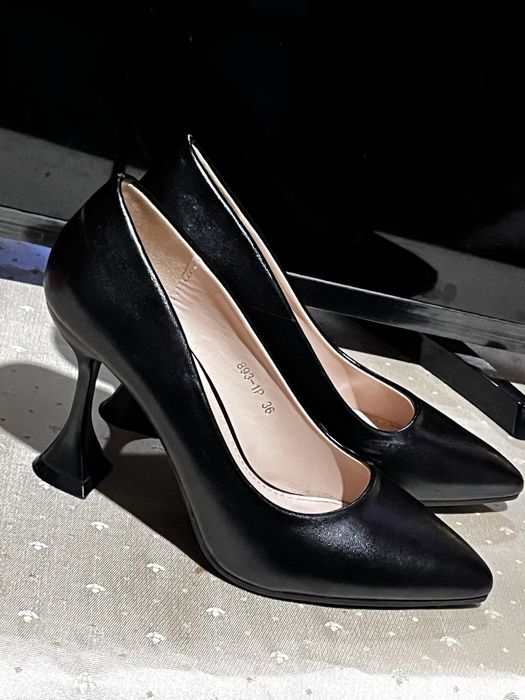 черные кожанные туфли