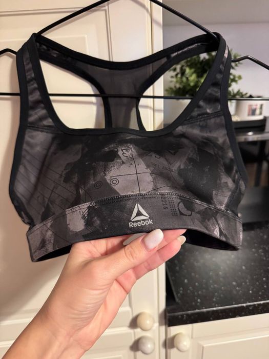 Top sport Reebok.