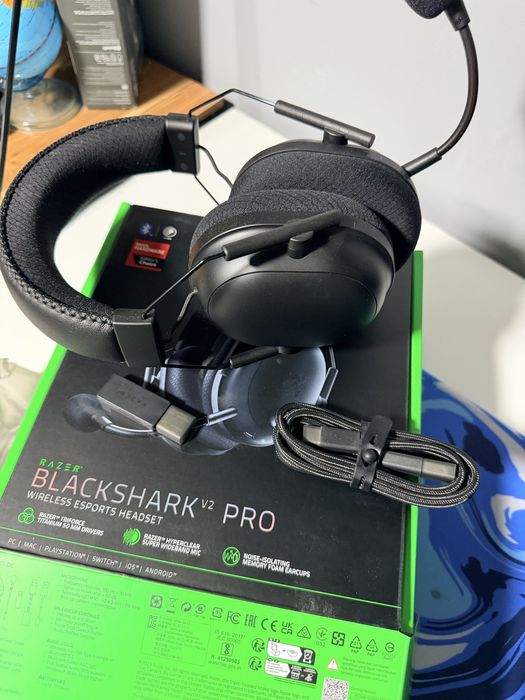 Razer BlackShark V2 Pro 2023, ca noi, cu factură