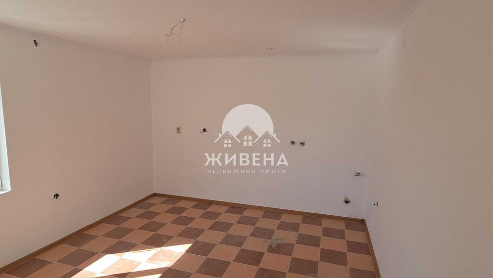 Продавам реновирана къща в с.Червенци, обл. Варна