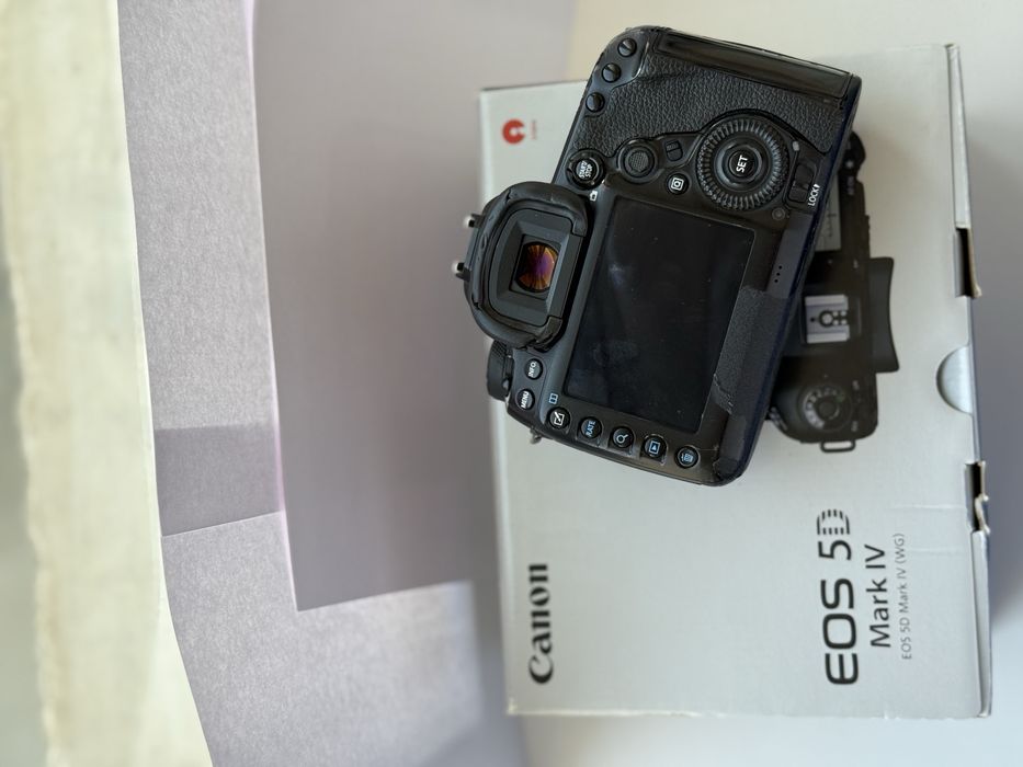 Canon Mark 4              .