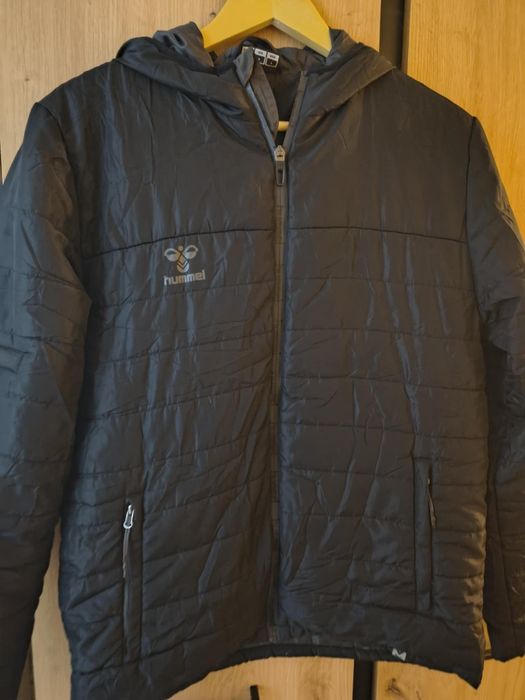 Мъжко яке на Hummel