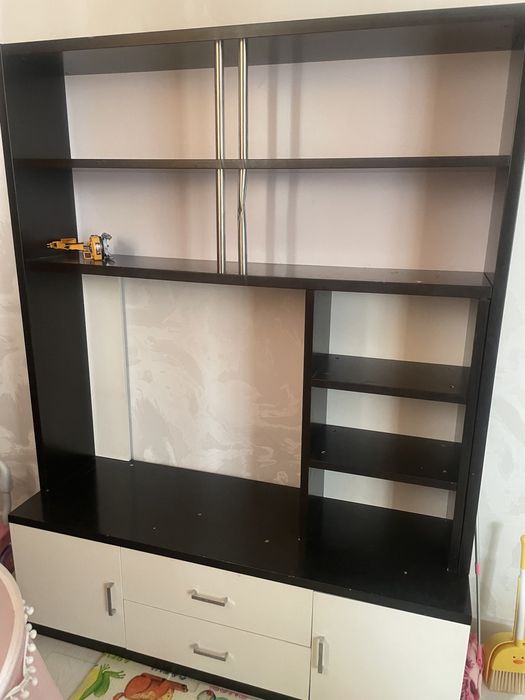 Продам шкаф коричневый