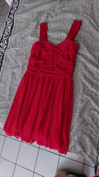 Две дамски роклички