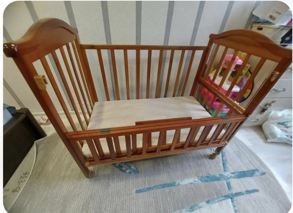 Кроватка детская