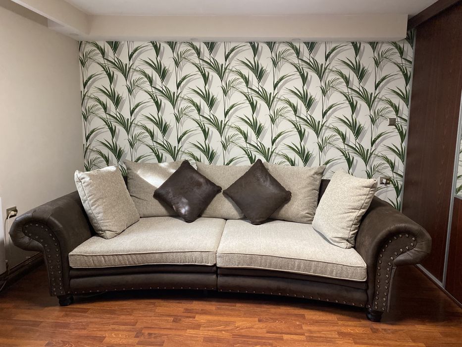 Canapea convexa deosebita